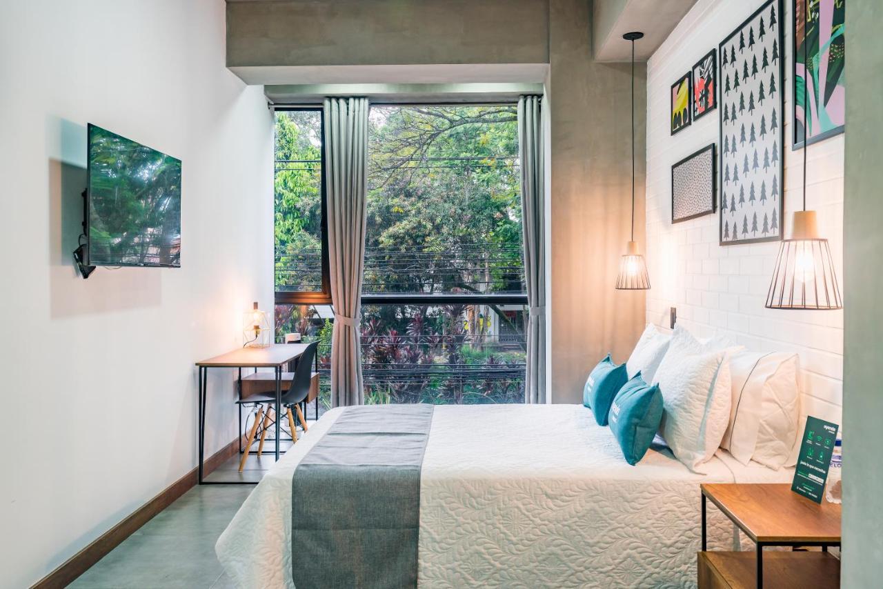 Loft 32 Medellin Living Aparthotel Exterior photo